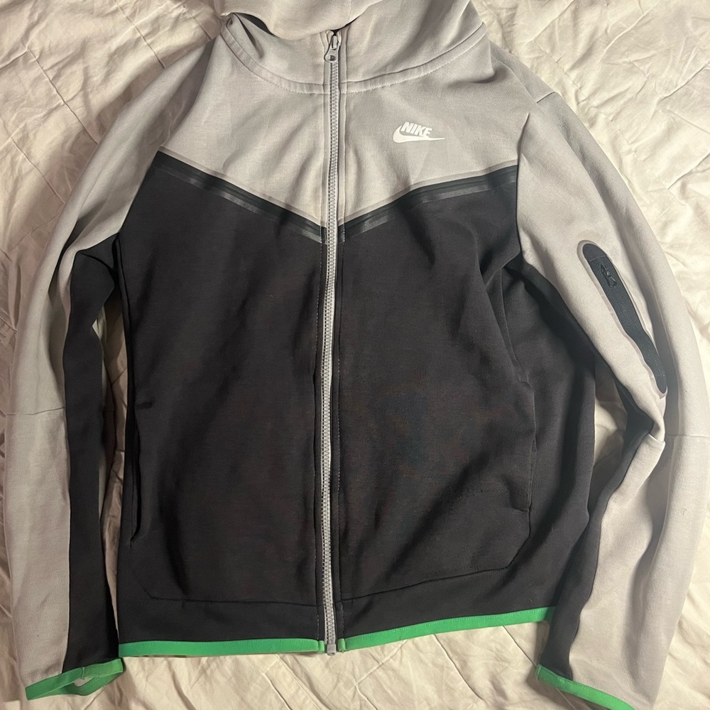 Nike tech jacket